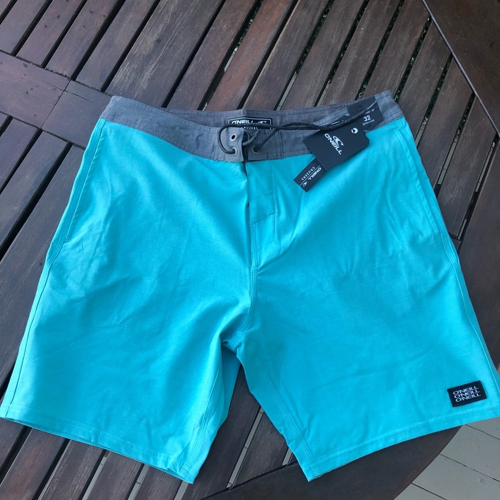 NWT O’Neill Staple Cruzer Boardshorts Size 32